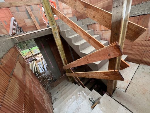 Treppe Neubau